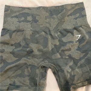 Gymshark Women's Camo Bike Shorts - Gray